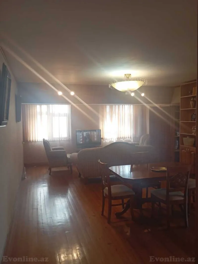 Satılır 3 otaqlı Mənzil Köhnə tikili 75 m² Sahil m. - şəkil 3