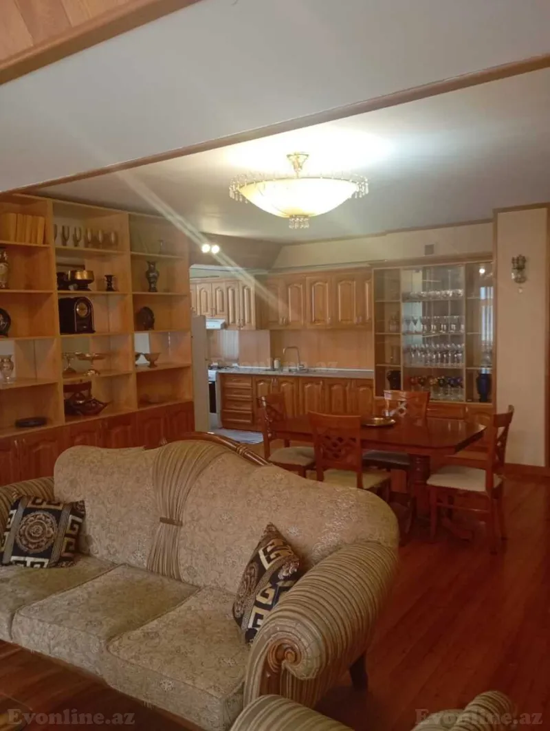 Satılır 3 otaqlı Mənzil Köhnə tikili 75 m² Sahil m. - şəkil 6