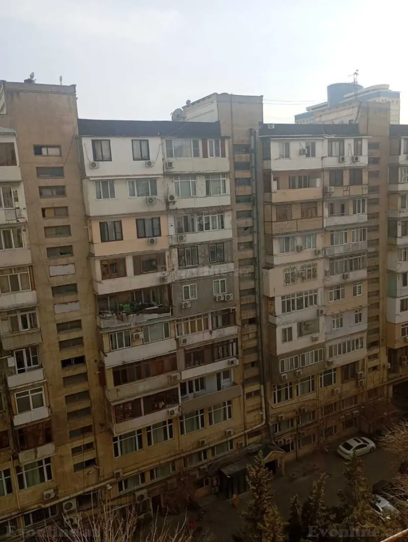 Satılır 3 otaqlı Mənzil Köhnə tikili 75 m² Sahil m. - şəkil 15