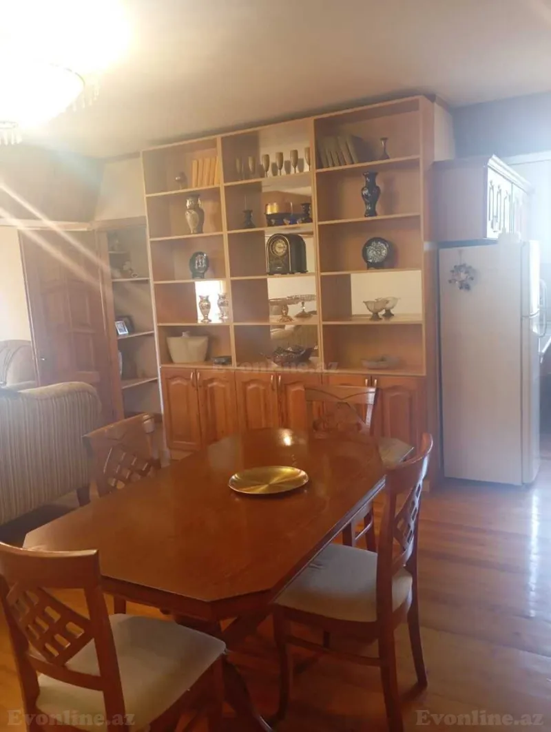 Satılır 3 otaqlı Mənzil Köhnə tikili 75 m² Sahil m. - şəkil 19