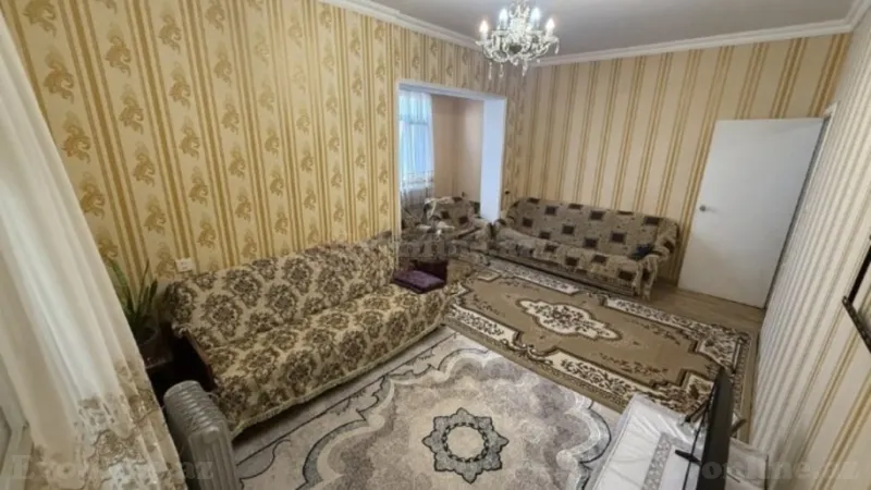 Satılır 2 otaqlı Mənzil Köhnə tikili 45 m² 8-ci mikrorayon