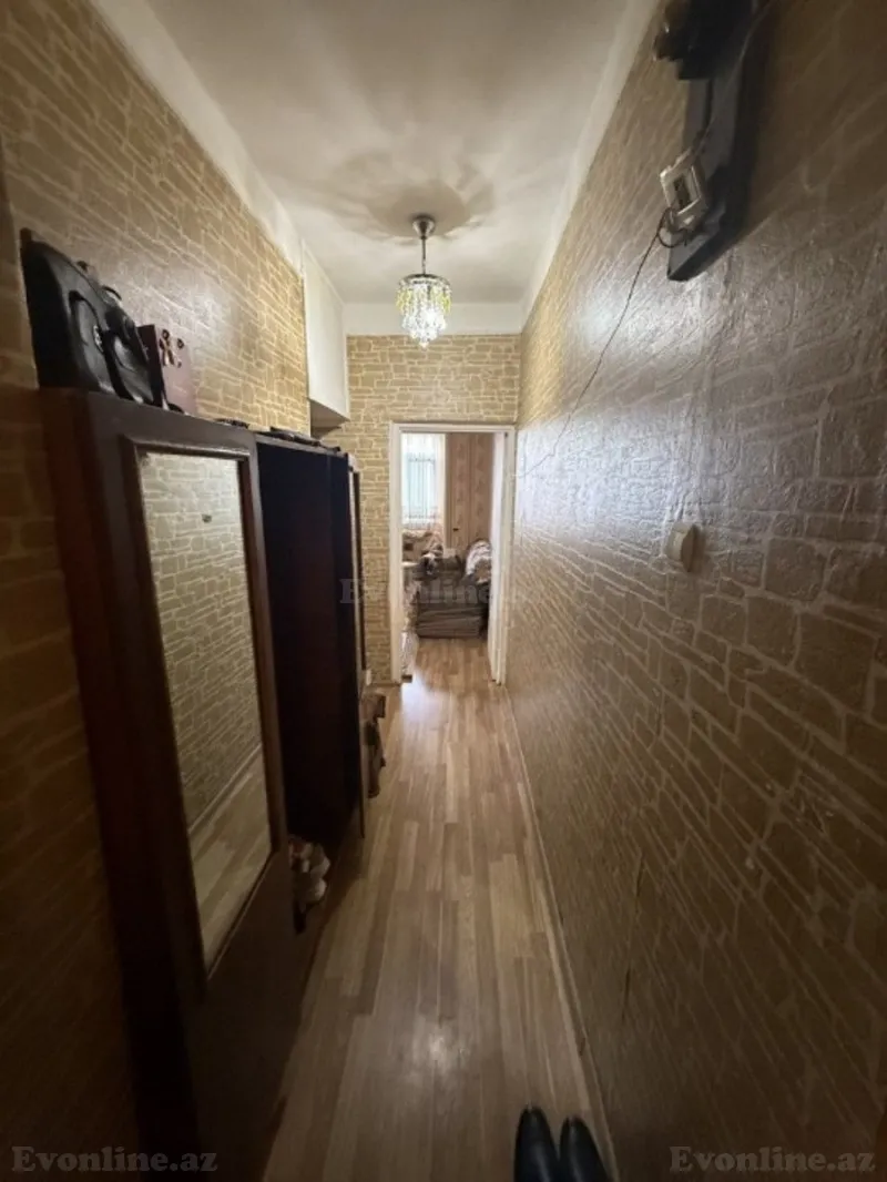 Satılır 2 otaqlı Mənzil Köhnə tikili 45 m² 8-ci mikrorayon - şəkil 2