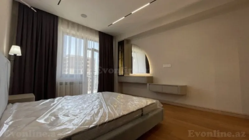Satılır 3 otaqlı Mənzil Yeni tikili 132.2 m² 28 May m. - şəkil 3
