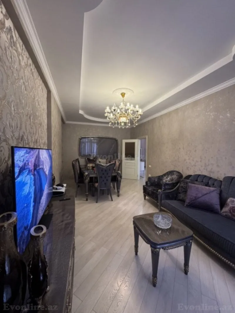 Satılır 3 otaqlı Mənzil Yeni tikili 125 m² 8 Noyabr m.