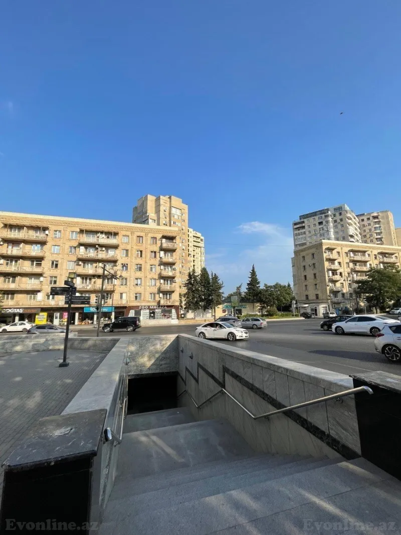 Satılır 2 otaqlı Mənzil Yeni tikili 110 m² Elmlər Akademiyası m.