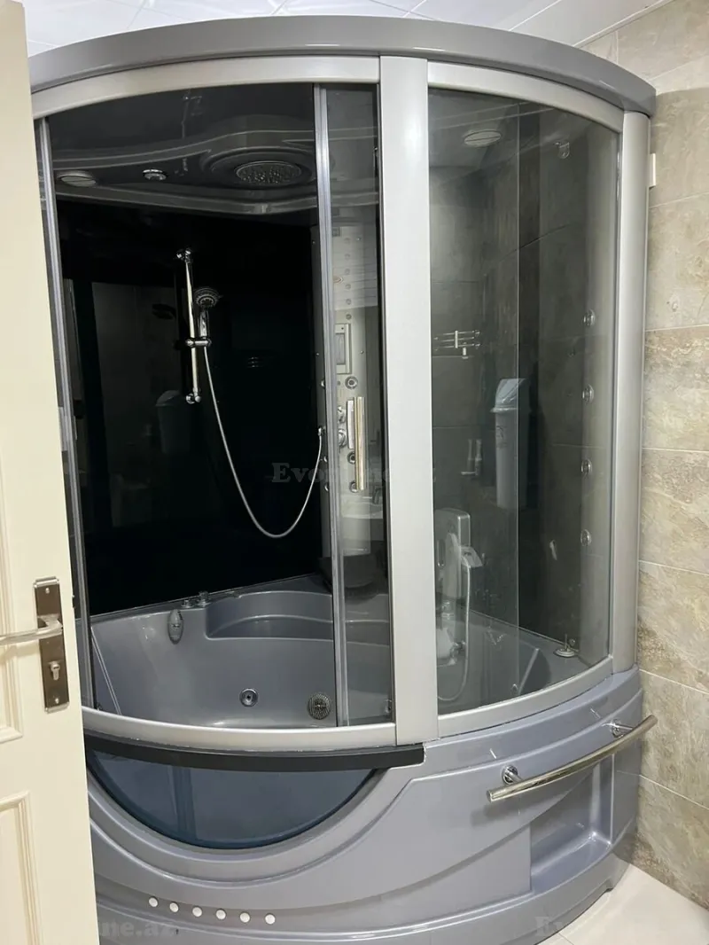 Kirayə verilir 3 otaqlı Mənzil Yeni tikili 138 m² 28 May m. - şəkil 5