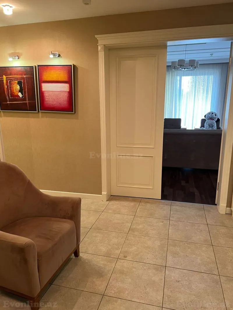 Kirayə verilir 3 otaqlı Mənzil Yeni tikili 138 m² 28 May m. - şəkil 21