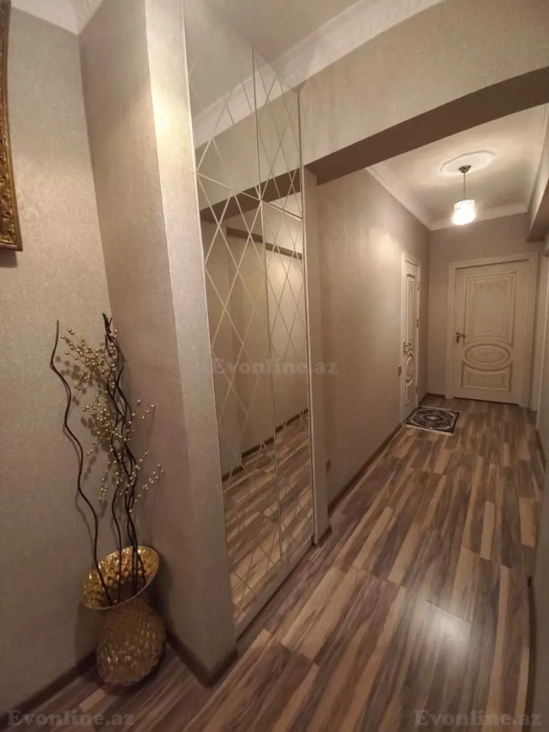 Satılır 4 otaqlı Mənzil Yeni tikili 110 m² İnşaatçılar m. - şəkil 3