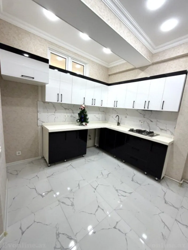 Satılır 2 otaqlı Mənzil Yeni tikili 80 m² 4-cü mikrorayon - şəkil 2