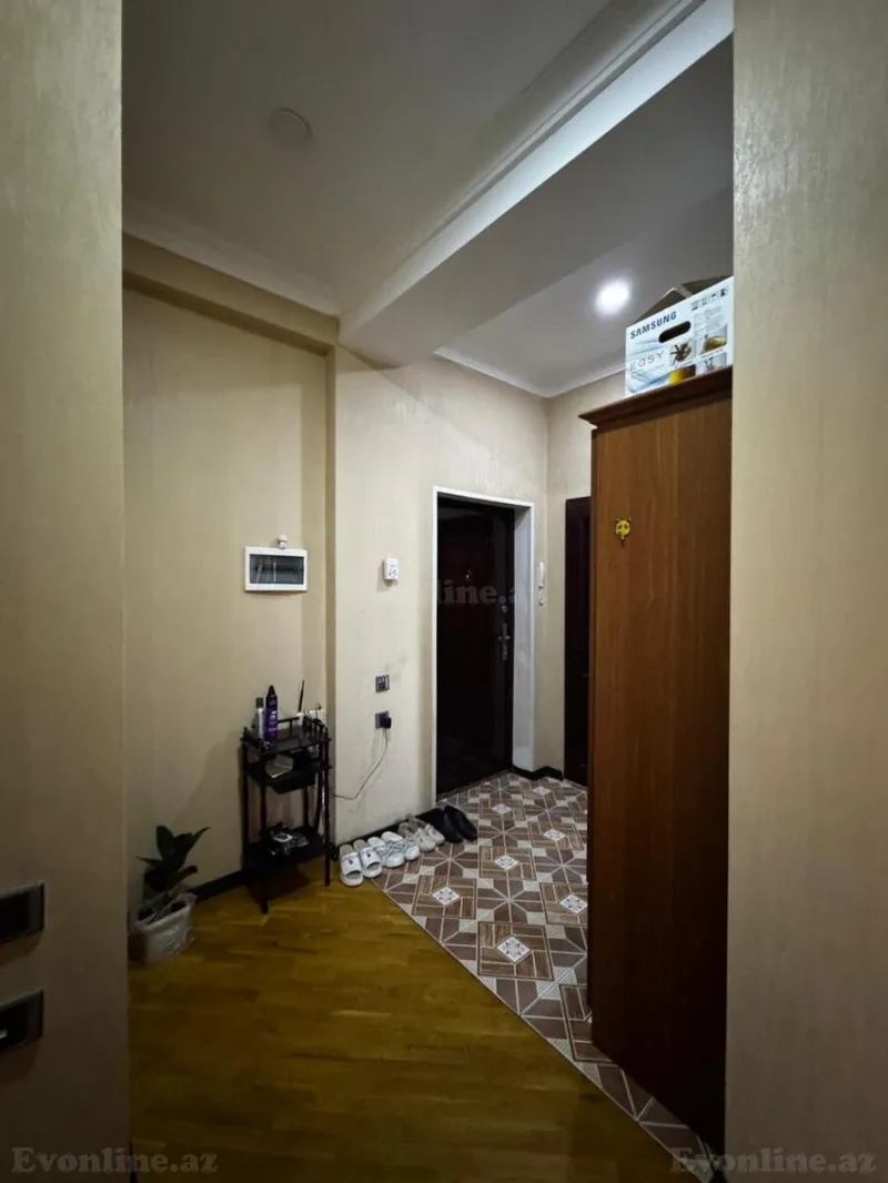 Kirayə verilir 3 otaqlı Mənzil Yeni tikili 70 m² İnşaatçılar m. - şəkil 13