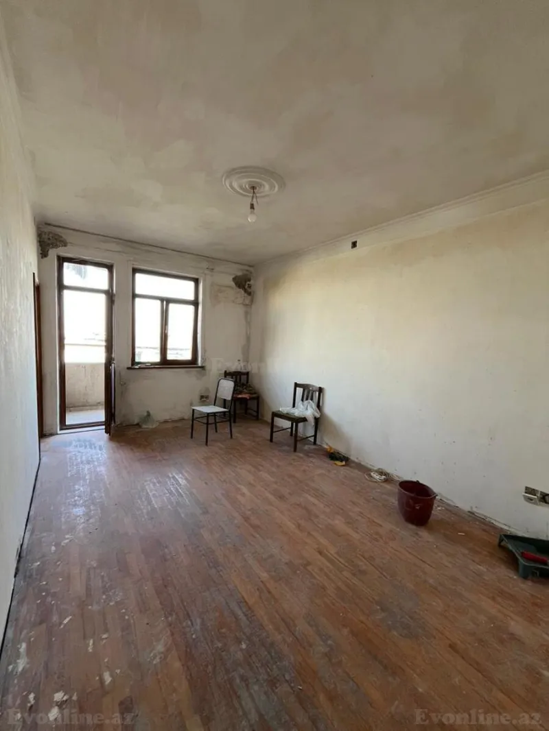 Satılır 2 otaqlı Mənzil Köhnə tikili 55 m² 4-cü mikrorayon