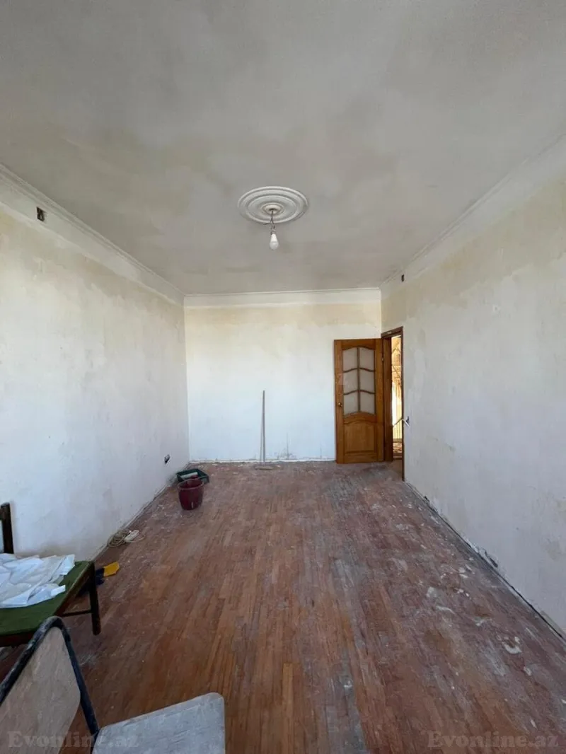 Satılır 2 otaqlı Mənzil Köhnə tikili 55 m² 4-cü mikrorayon - şəkil 2