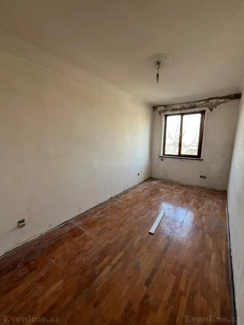 Satılır 2 otaqlı Mənzil Köhnə tikili 55 m² 4-cü mikrorayon - şəkil 3