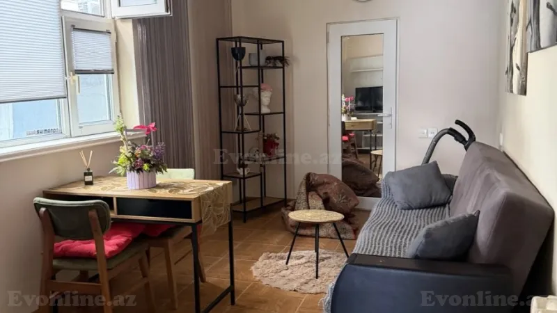 Kirayə verilir 2 otaqlı Mənzil Köhnə tikili 30 m² Bayıl