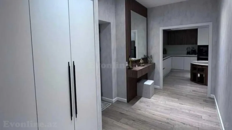 Satılır 3 otaqlı Mənzil Yeni tikili 110 m² 8 Noyabr m.