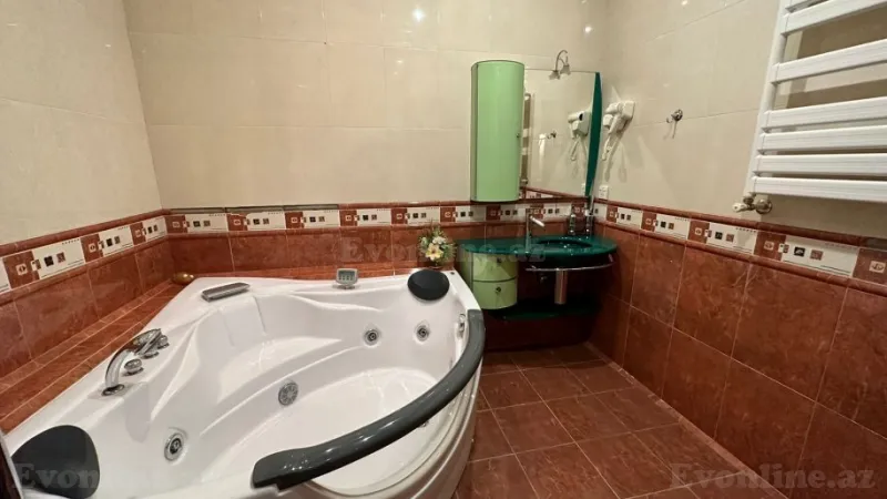 Kirayə verilir 3 otaqlı Mənzil Yeni tikili 141 m² Nərimanov r. - şəkil 14