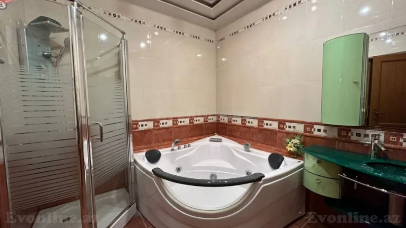 Kirayə verilir 3 otaqlı Mənzil Yeni tikili 141 m² Nərimanov r. - şəkil 15