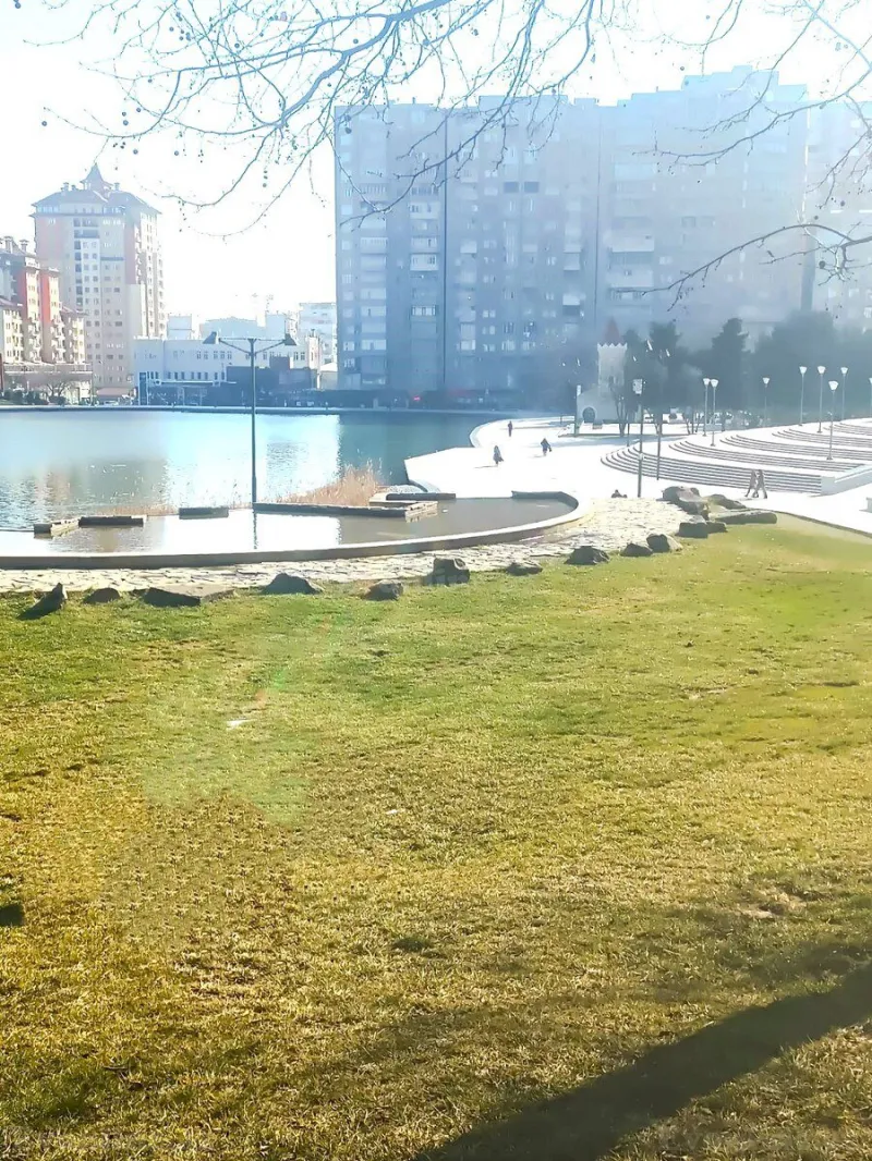 Kirayə verilir 3 otaqlı Mənzil Yeni tikili 141 m² Nərimanov r. - şəkil 19