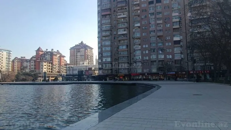 Kirayə verilir 3 otaqlı Mənzil Yeni tikili 141 m² Nərimanov r. - şəkil 21