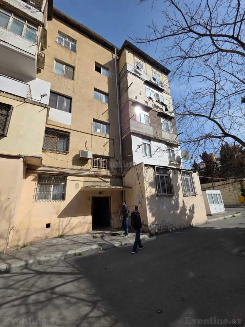 Satılır 2 otaqlı Mənzil Köhnə tikili 45 m² Əhmədli m.