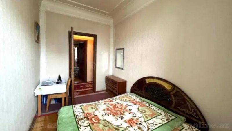 Satılır 4 otaqlı Mənzil Köhnə tikili 105 m² İçərişəhər m. - şəkil 4