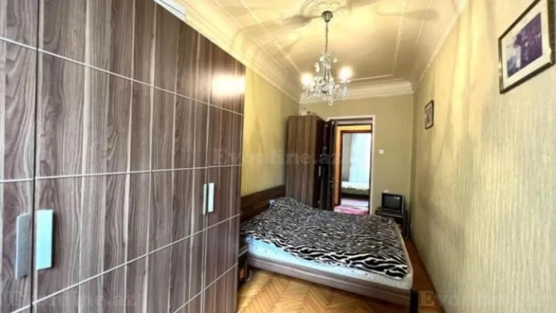 Satılır 4 otaqlı Mənzil Köhnə tikili 105 m² İçərişəhər m. - şəkil 5