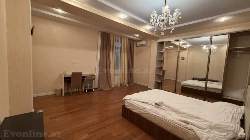 Satılır 4 otaqlı Mənzil Yeni tikili 184 m² 28 May m. - şəkil 2