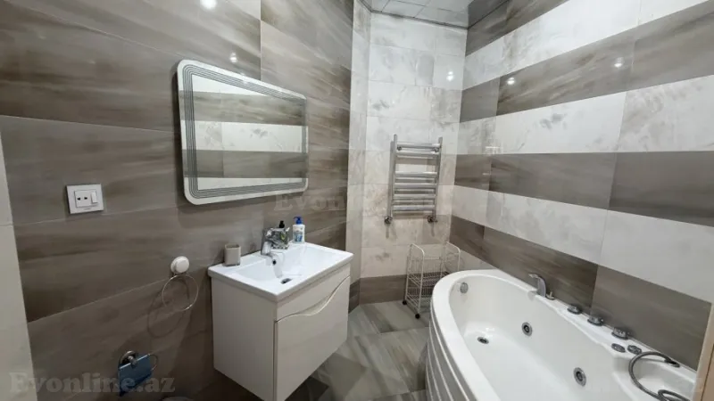 Satılır 4 otaqlı Mənzil Yeni tikili 184 m² 28 May m. - şəkil 4