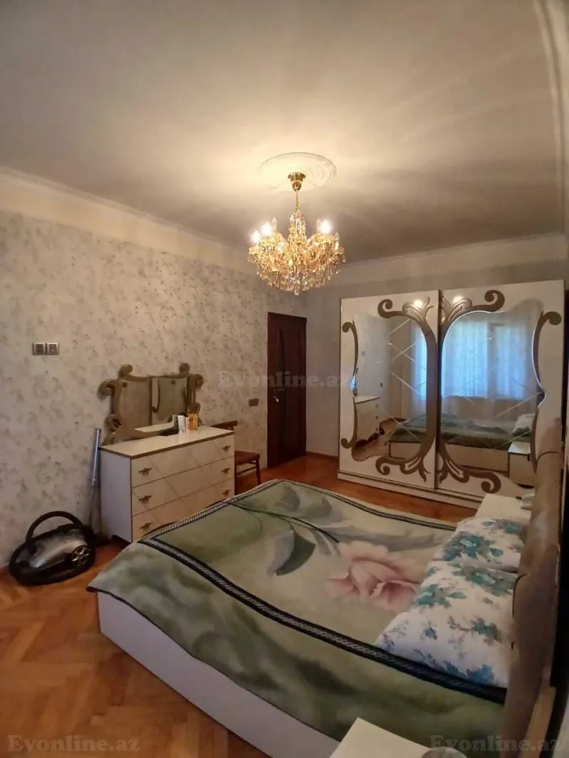 Satılır 4 otaqlı Mənzil Köhnə tikili 110 m² 8-ci mikrorayon - şəkil 4