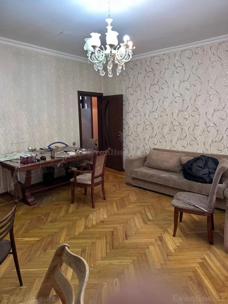 Kirayə verilir 3 otaqlı Mənzil Köhnə tikili 88 m² Nəsimi r.