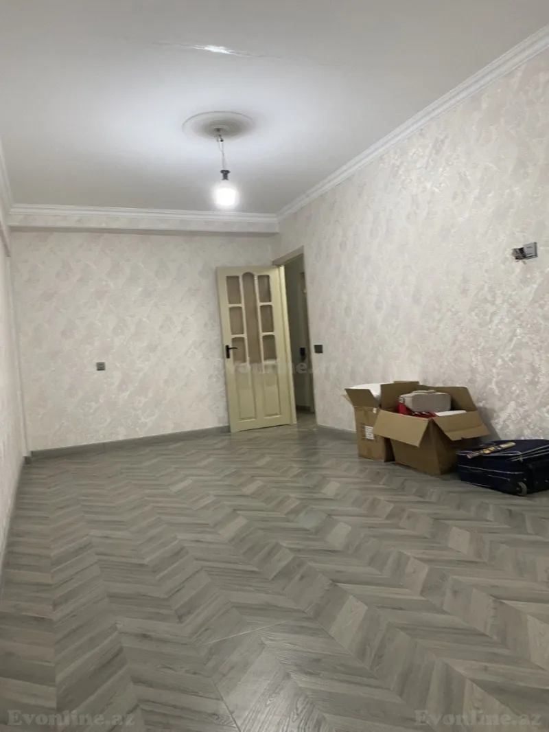 Satılır 3 otaqlı Mənzil Köhnə tikili 65 m² Qara Qarayev m.