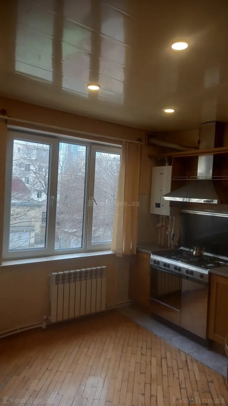 Kirayə verilir 2 otaqlı Mənzil Köhnə tikili 100 m² 28 May m. - şəkil 11