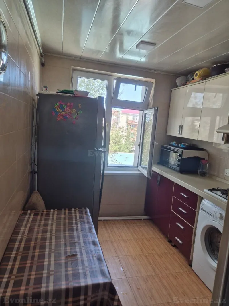 Satılır 5 otaqlı Mənzil Köhnə tikili 93.1 m² Abşeron r. - şəkil 3