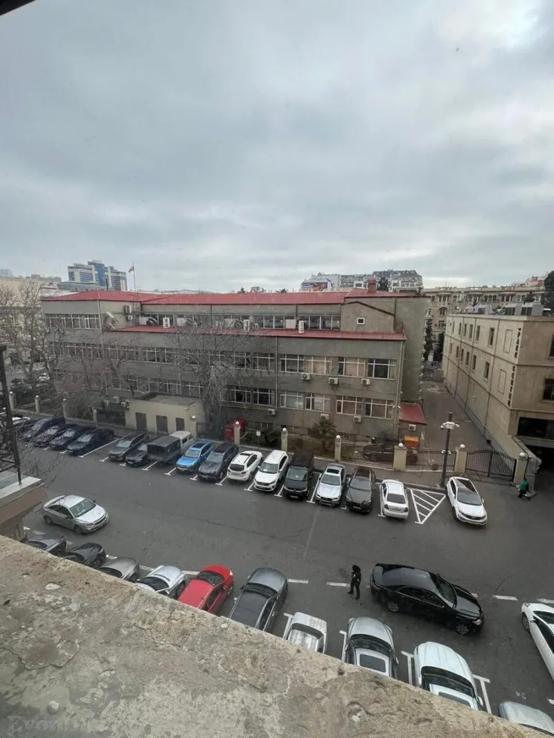 Kirayə verilir 3 otaqlı Mənzil Yeni tikili 100 m² Sahil m. - şəkil 4