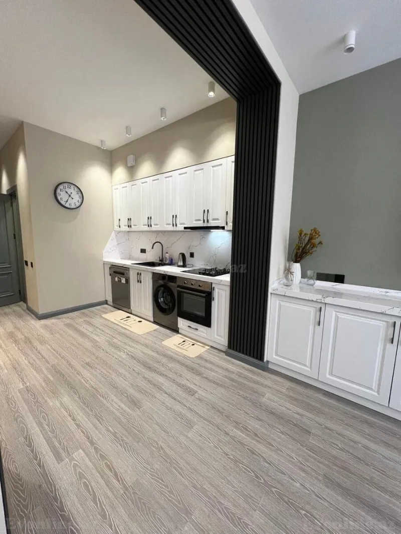 Kirayə verilir 3 otaqlı Mənzil Yeni tikili 100 m² Sahil m. - şəkil 6