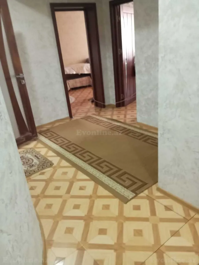 Satılır 2 otaqlı Mənzil Köhnə tikili 70 m² Sabunçu r. - şəkil 3