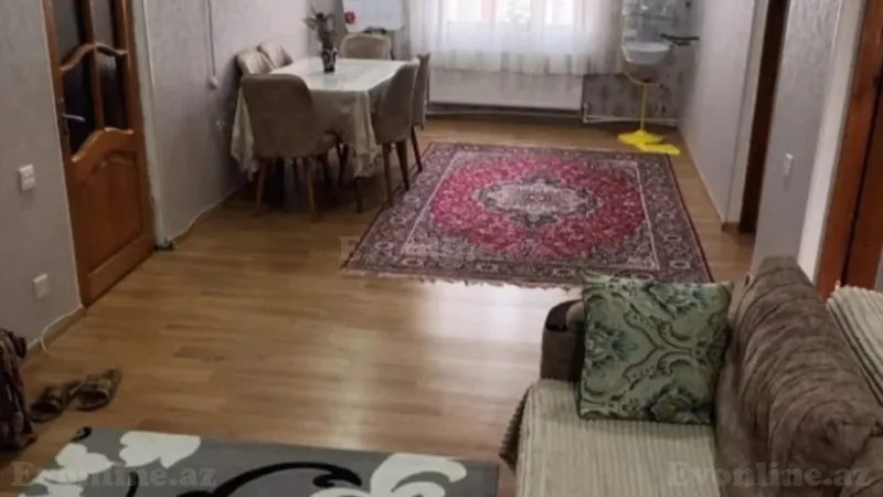 Satılır 3 otaqlı Mənzil Köhnə tikili 70 m² Yasamal