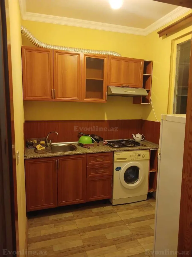 Kirayə verilir 2 otaqlı Mənzil Köhnə tikili 55 m² 4-cü mikrorayon