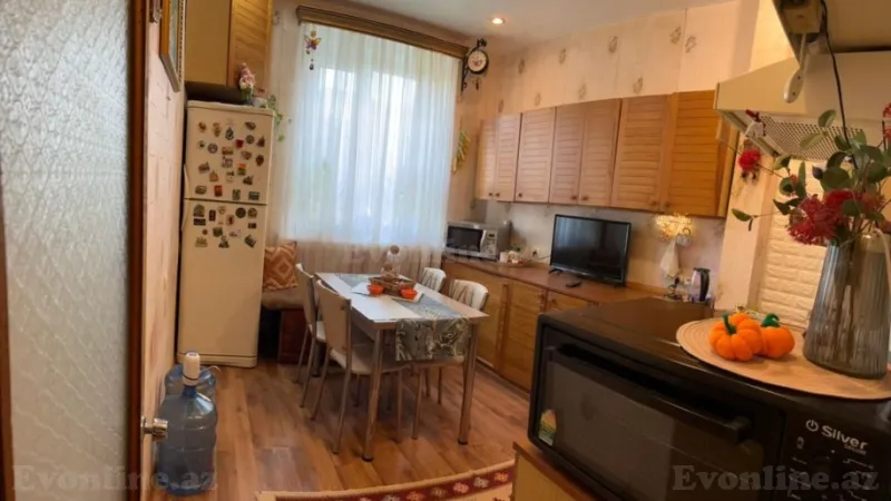 Satılır 4 otaqlı Mənzil Köhnə tikili 110 m² 28 May m. - şəkil 5