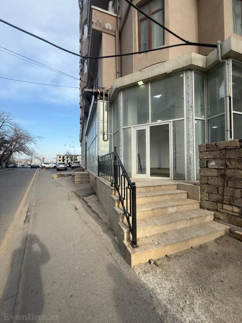 Kirayə verilir Obyekt 240 m² Elmlər Akademiyası m.