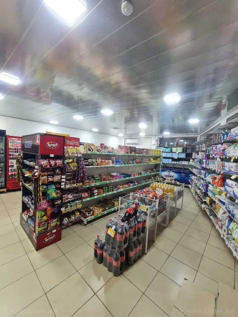 Bakı, Nəsimi r., Memar Əcəmi m., 2-ci mikrorayonda obyekt satılır