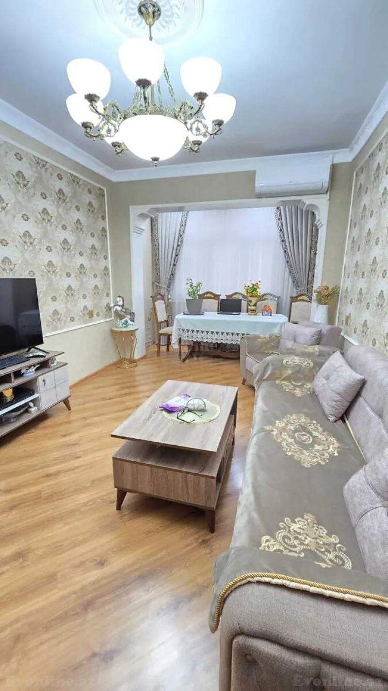 Satılır 3 otaqlı Mənzil Köhnə tikili 80 m² Yeni Yasamal - şəkil 2