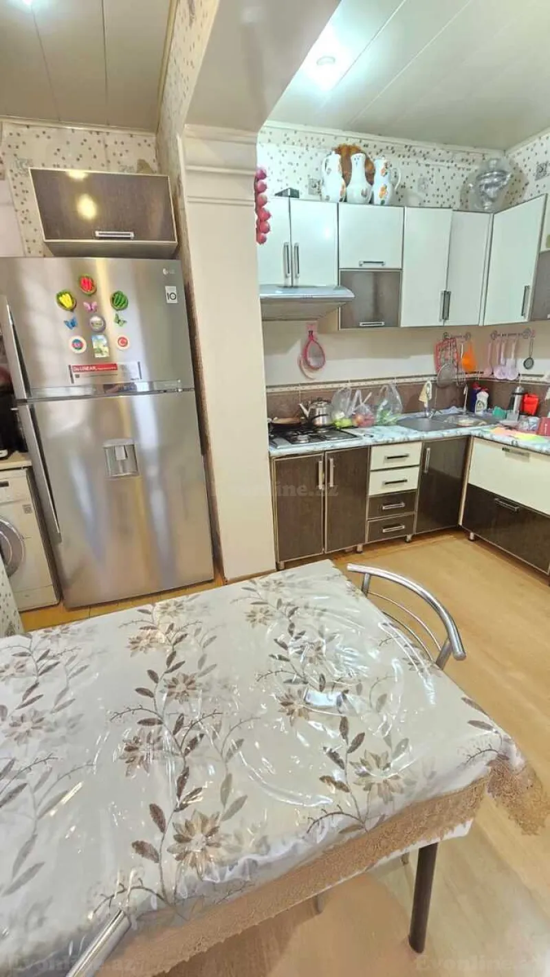 Satılır 3 otaqlı Mənzil Köhnə tikili 80 m² Yeni Yasamal - şəkil 10