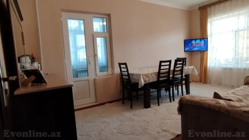 Satılır 2 otaqlı Mənzil Köhnə tikili 65 m² Xalqlar Dostluğu m. - şəkil 3