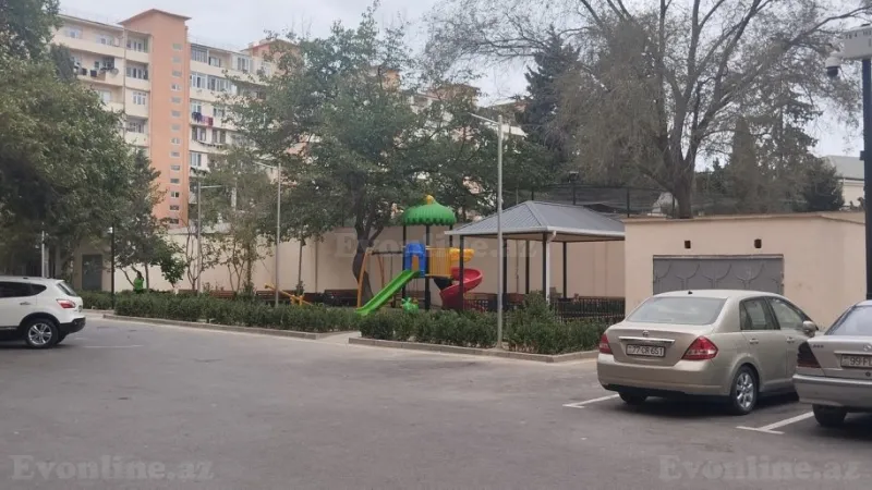 Satılır 2 otaqlı Mənzil Köhnə tikili 65 m² Xalqlar Dostluğu m. - şəkil 16