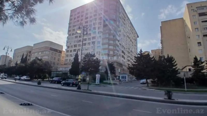 Satılır 4 otaqlı Mənzil Yeni tikili 182 m² Elmlər Akademiyası m.