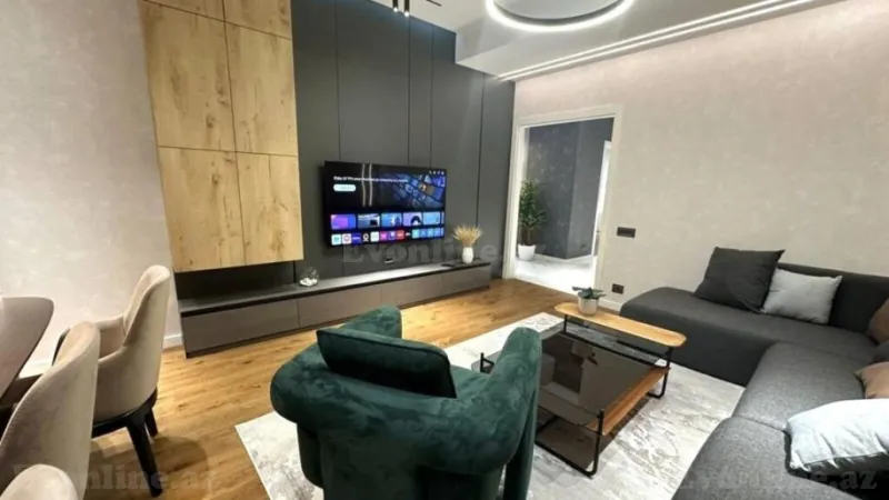 Kirayə verilir 3 otaqlı Mənzil Yeni tikili 150 m² Xətai r.