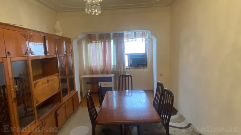 Satılır 2 otaqlı Mənzil Köhnə tikili 65 m² 6-cı mikrorayon - şəkil 3