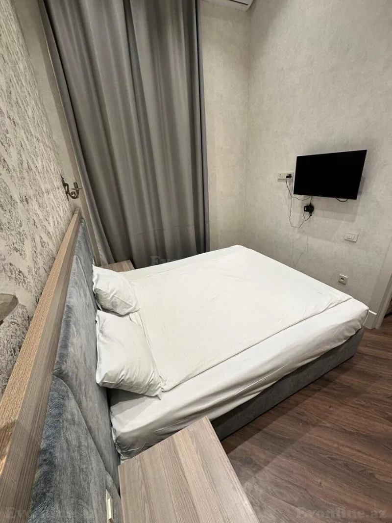 Kirayə verilir 2 otaqlı Mənzil Köhnə tikili 65 m² Sahil m. - şəkil 2