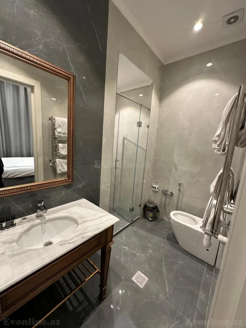 Kirayə verilir 2 otaqlı Mənzil Köhnə tikili 65 m² Sahil m. - şəkil 3